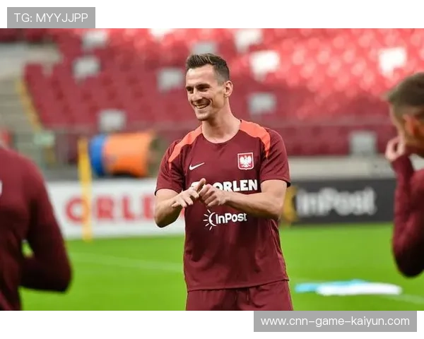 尤文米利克高速插上抢点成功再度得分：速度与默契谱写的攻势传奇